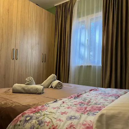 Seaside Royal Lägenhet Golem (Tirana)
