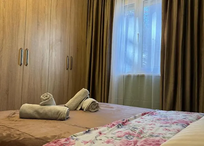 Seaside Royal Apartment Golem (Tirana)
